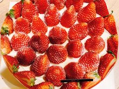 草莓蛋糕-玲婧胡同·生日蛋糕·餐厅(嘉里城店)