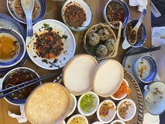 -包整·丝娃娃(一览甲秀楼风景店)