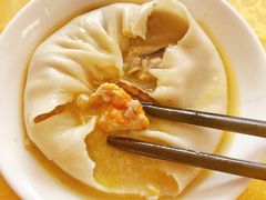 蟹黄汤包-德泉汤包大酒店