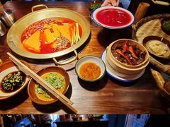 -王婆乔鲜鱼自助火锅(蜀汉路店)