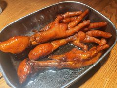 弄堂里的卤鸡爪-弄堂里·寻味杭州(湖滨银泰in77C区店)