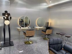 -Tloml salon