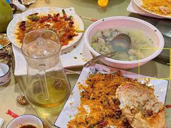 -三亚火车头万人海鲜广场