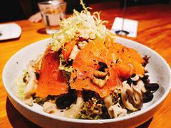 烟熏三文鱼杂菌沙拉-BE BRIGHT KITCHEN(正佳广场店)