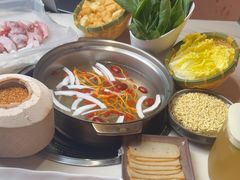 -喃喃椰·糟粕醋·椰子鸡火锅(七堡花园店)