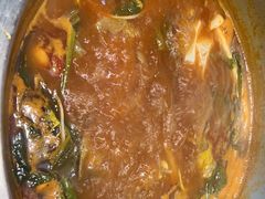 -野山舂·贵州现舂酸汤火锅(鸿通城店)