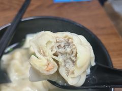三鲜大馄饨-万寿斋(山阴路店)