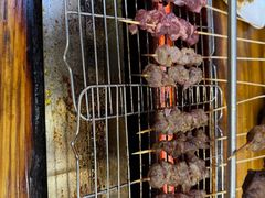 -哈尔滨小酒馆·鲜肉现穿自助烧烤(康新花园店)