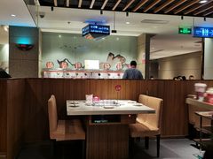大堂-海底捞火锅鲜切牛肉主题店(长寿路店)