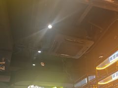 -沪上名羊天下•烤羊腿•东北烧烤•小龙虾(浦东直营总店)