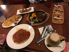 -玛格萝妮比萨屋(四平店)