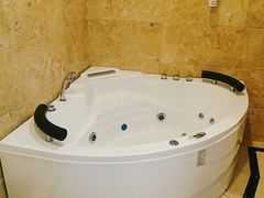 -铂逸梦秦酒店(横店梦幻谷店)