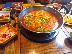 -快活林酸汤鱼鲜品火锅店(甲秀楼店)