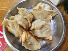 -黄阿姨锅贴大王(万航渡路店)