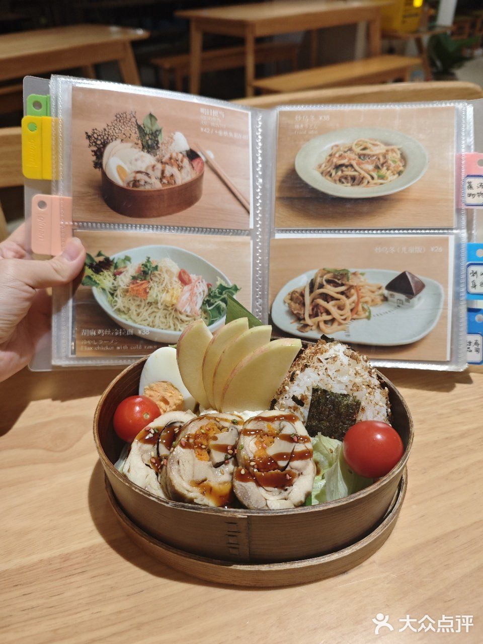 周五晚上，🐷城偶遇这家日料