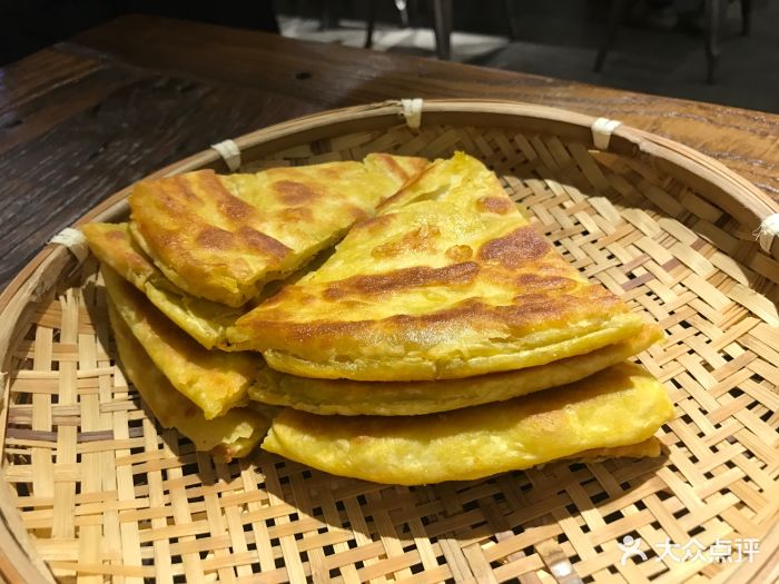 袁家村关中印象体验地涮锅油饼图片