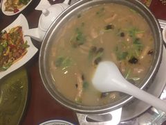 汤锅羊杂-金牌餐厅·天津菜·八珍豆腐·老爆三(瓷房子店)