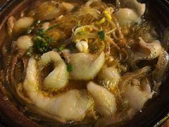 -有红鸡毛店·砂锅菜(抚琴夜市店)