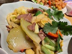 -大头虾越式风味餐厅(光明广场店)