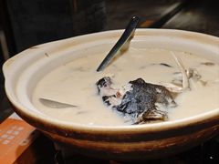 大砂锅炖鱼头汤-丹江渔村(首都机场店)