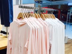 -优衣库(太原龙湖万达广场店)