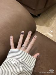 -情同手足美甲美睫