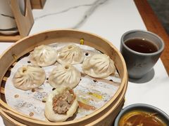 -馋三尺蟹粉小笼(人民广场店)