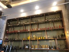 等位区-仁虎老火锅(黄泥磅店)