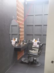 -老肖男士理发店
