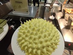 -广州万富希尔顿酒店·感趣自助餐厅·金秋蟹宴生蚝海鲜刺身