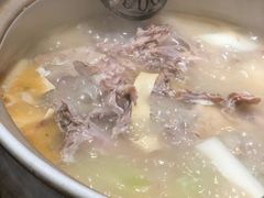 酸萝卜老鸭锅-gleeglee乐溢亦茶(合生汇店)