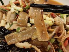 -洪霞餐馆·川菜·鲜货现炒(两江春城店)