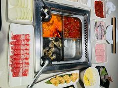 -海底捞火锅鲜切牛肉主题店(长寿路店)