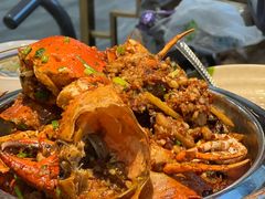 -凤凰路何眼镜香辣蟹(花果园店)