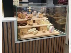 面包甜点陈列柜-麦当劳(花园城中心店)