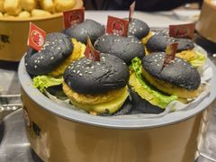 迷你黑汉堡-龍歌自助小火锅(市北台东利群店)