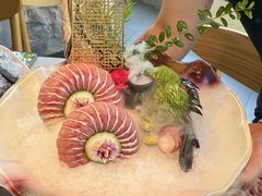 -茅草房·河畔园林火锅