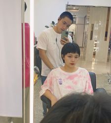 -东秀护肤造型