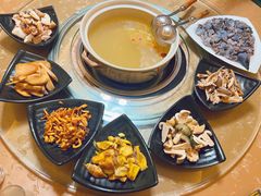 -一品山珍花园餐厅(瑞丽市姐岗路店)