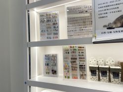 -花岐款式专研健康美甲沙龙
