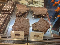 -VENCHI 闻绮(北京国贸商城店)