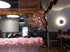 -樱花里音乐餐吧·牛扒椰子鸡(东圃店)
