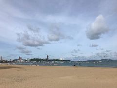 -乔木提恩海滩