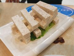 香芋-墨脱石锅椰子鸡•香草鸭•东山羊(大东海店)