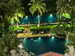 -三亚湾海居铂尔曼度假酒店