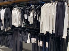 -lululemon(比斯特购物村店)