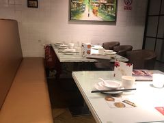 卡座-新大咀港式茶餐厅(宝山万达店)