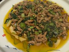 雪菜牛肉丝-食光慢宴·安吉土菜馆