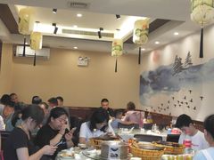 大堂-华盛园卷子王农家菜水库鱼