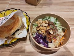 -小魔童·鲜切牛肉粉(时尚天河东区店)